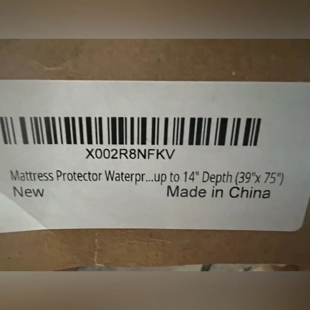 Mattress Protector Waterproof, Twin Size NEW Factory Sealed.